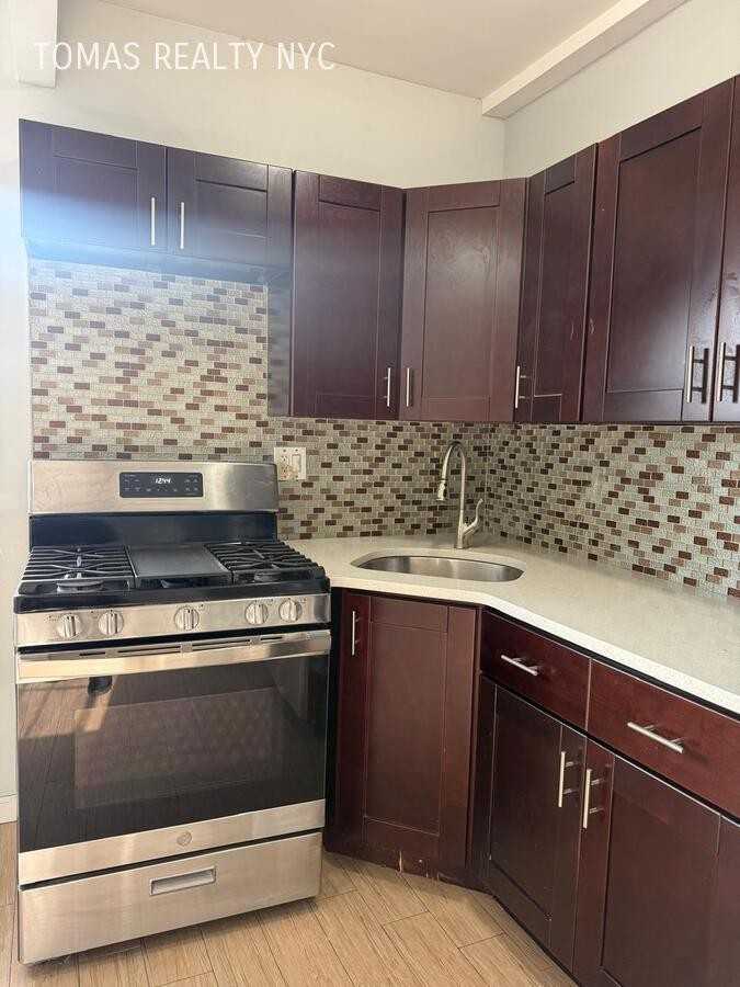 725 E 181st St #3A - Photo 2 of 9