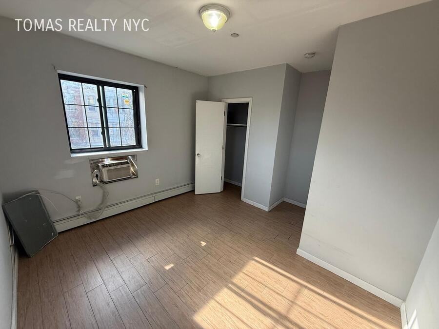 725 E 181st St #3A - Photo 3 of 9