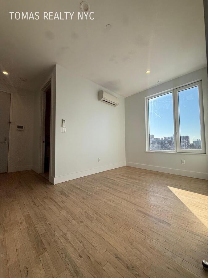 3013 Barker Ave - Photo 2 of 9