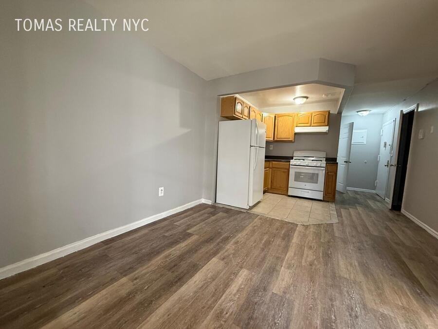 998 Jennings St #1 - Photo 5 of 10