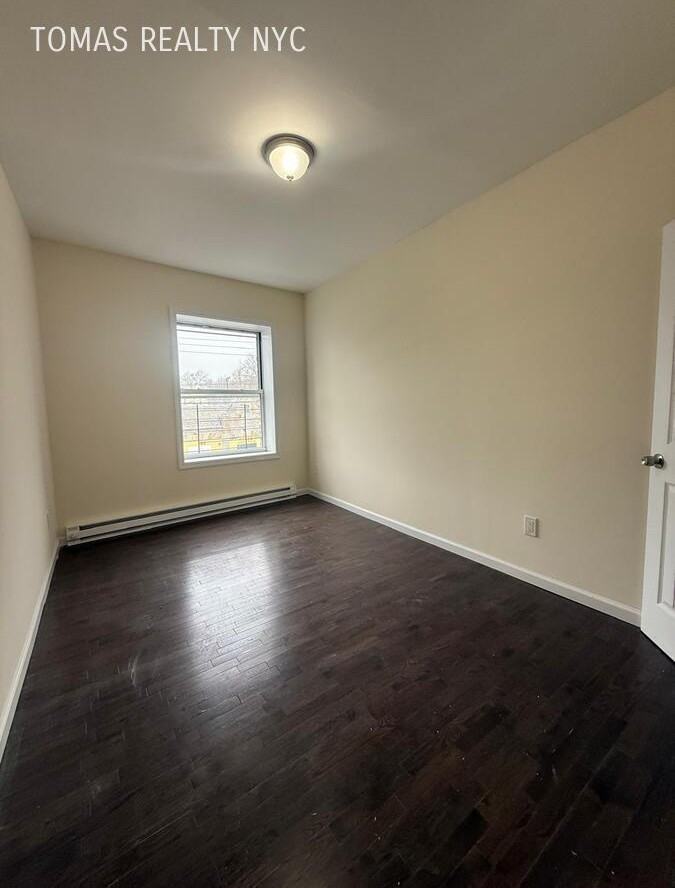 2 Amsterdam Pl - Photo 5 of 9