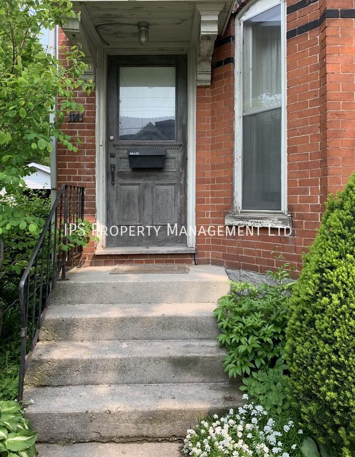 114 Bridge St E - Photo 2 of 14