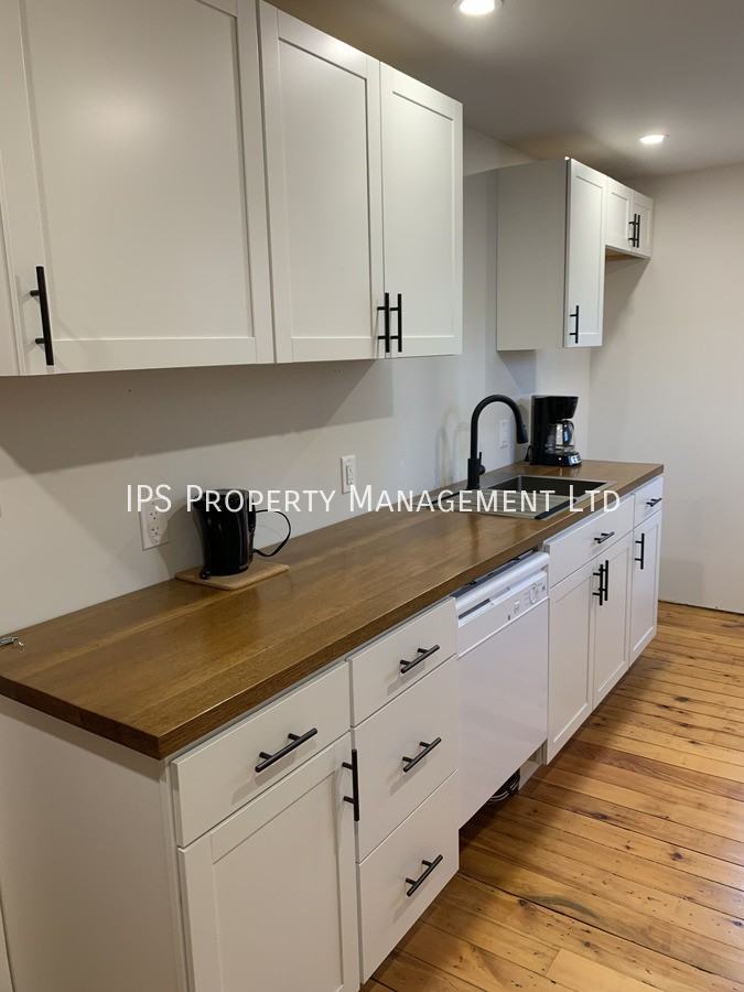 116 Bridge St E - Photo 5 of 13