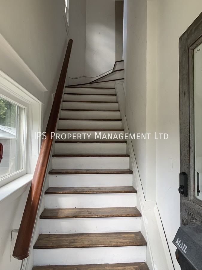 116 Bridge St E - Photo 6 of 13