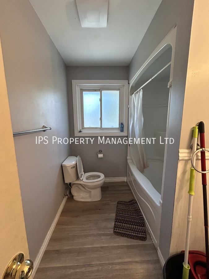 97 Gilbert St - Photo 4 of 13