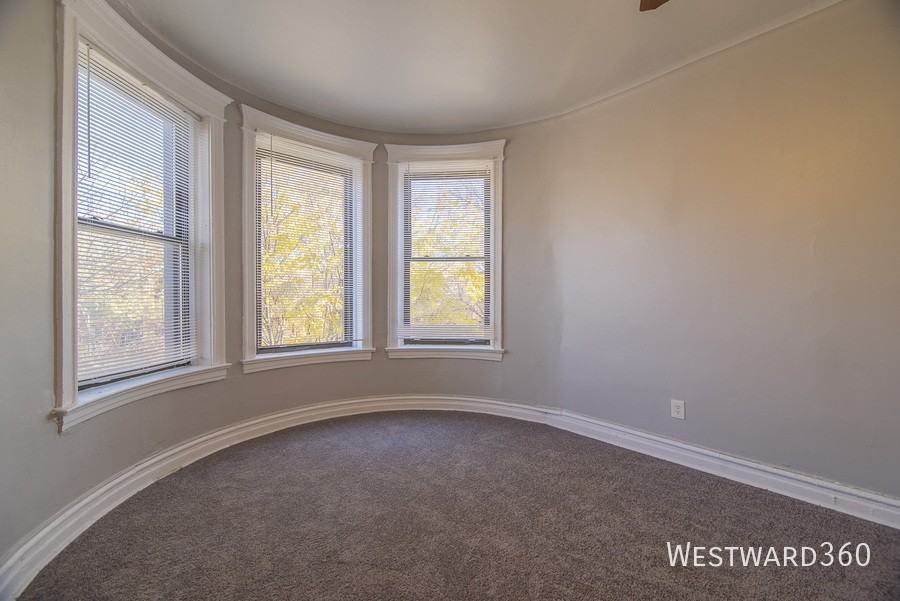 5610 S Michigan Ave #3N - Photo 3 of 16