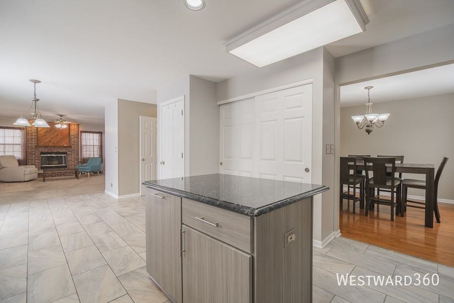 164 Forestview Ct - Photo 3 of 39