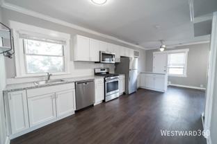 921 W Winona St #CH - Photo 1 of 1