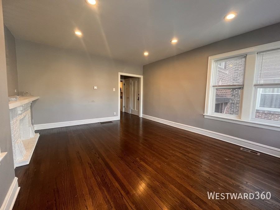 5653 N Talman Ave #1 - Photo 4 of 23