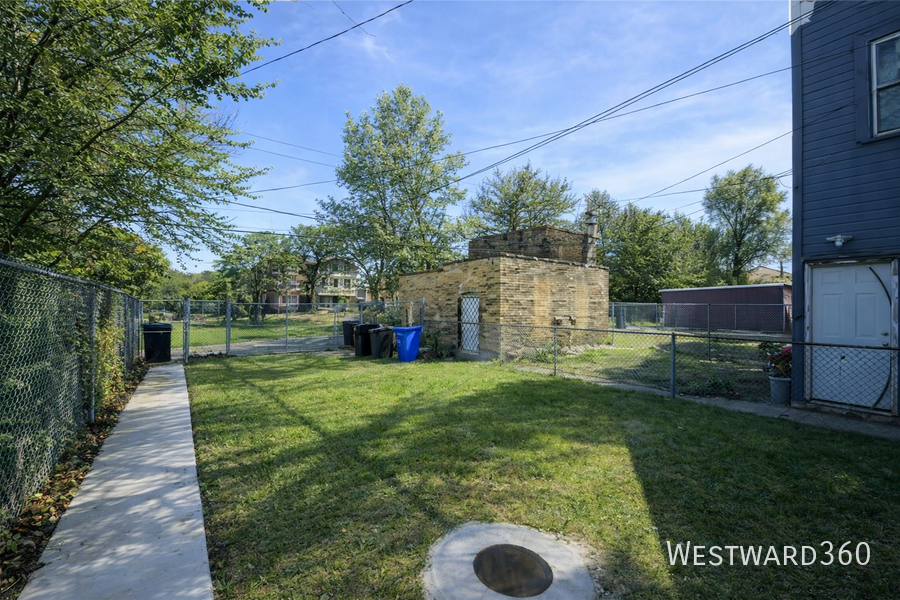 6550 S Drexel Ave #2 - Photo 7 of 8