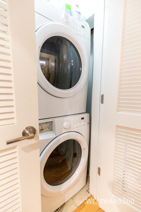 2032 W Berwyn Ave #3 - Photo 7 of 9