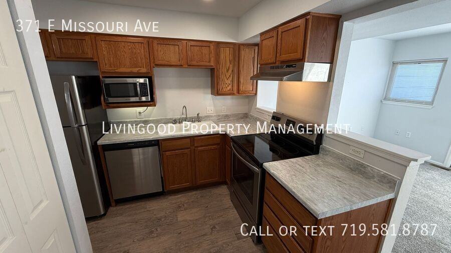 371 E Missouri Ave #371 - Photo 2 of 16