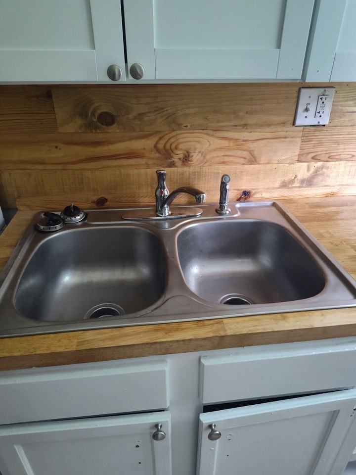 2613 Emerald Dr - Photo 4 of 8