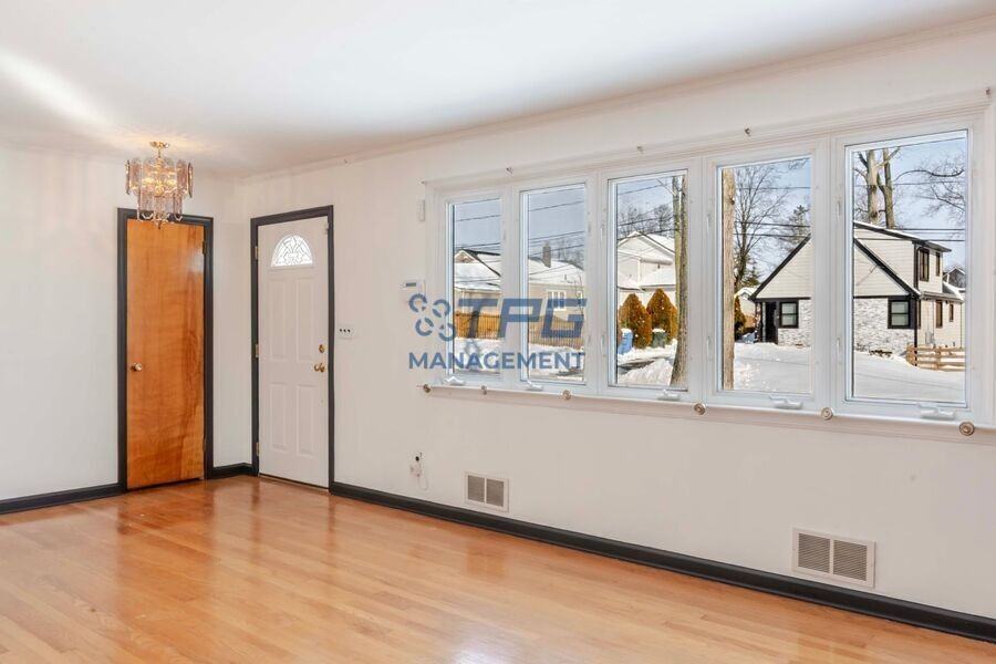 29 Glendale Rd - Photo 3 of 24