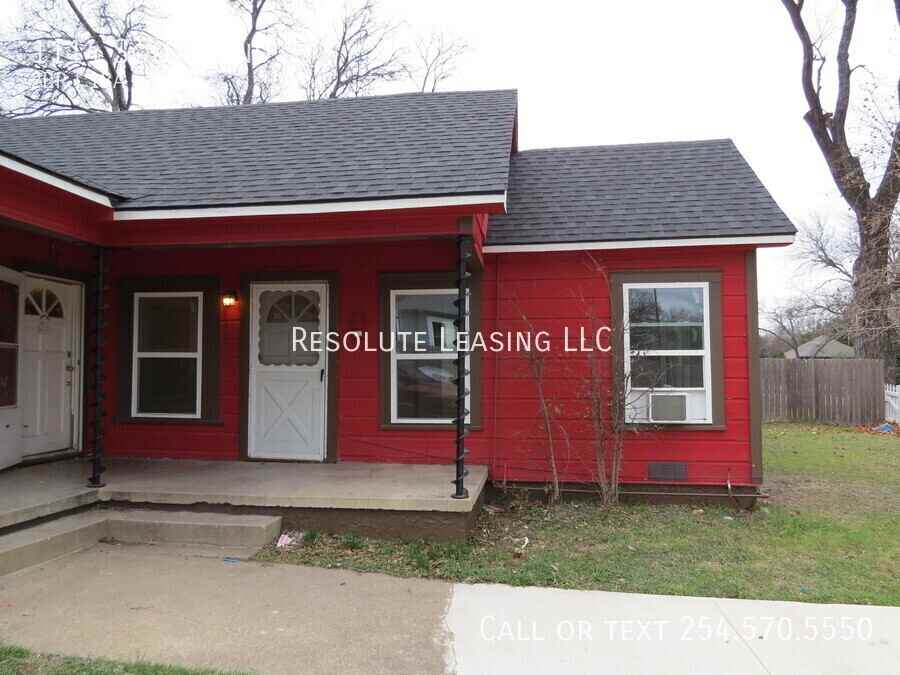 1114 S 2nd St - Photo 2 of 13