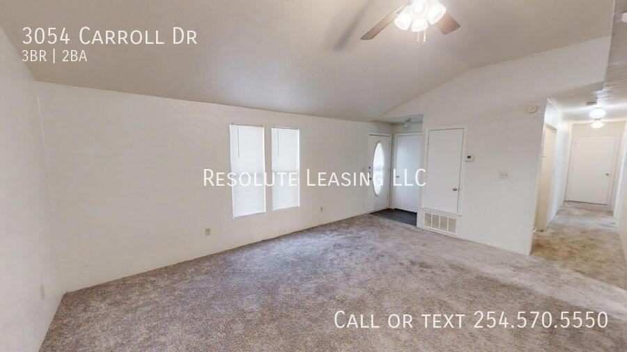 3054 Carrol Dr - Photo 4 of 22