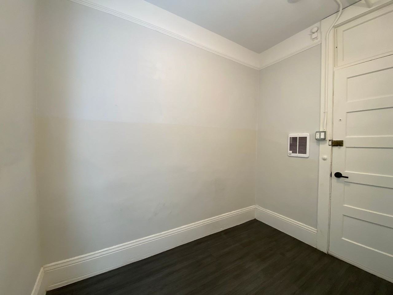 668 Clay St #20 - Photo 3 of 9