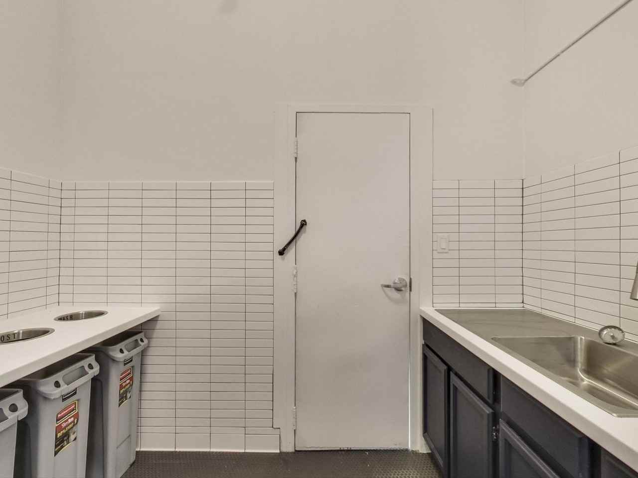 706 Kearny St - Photo 6 of 9