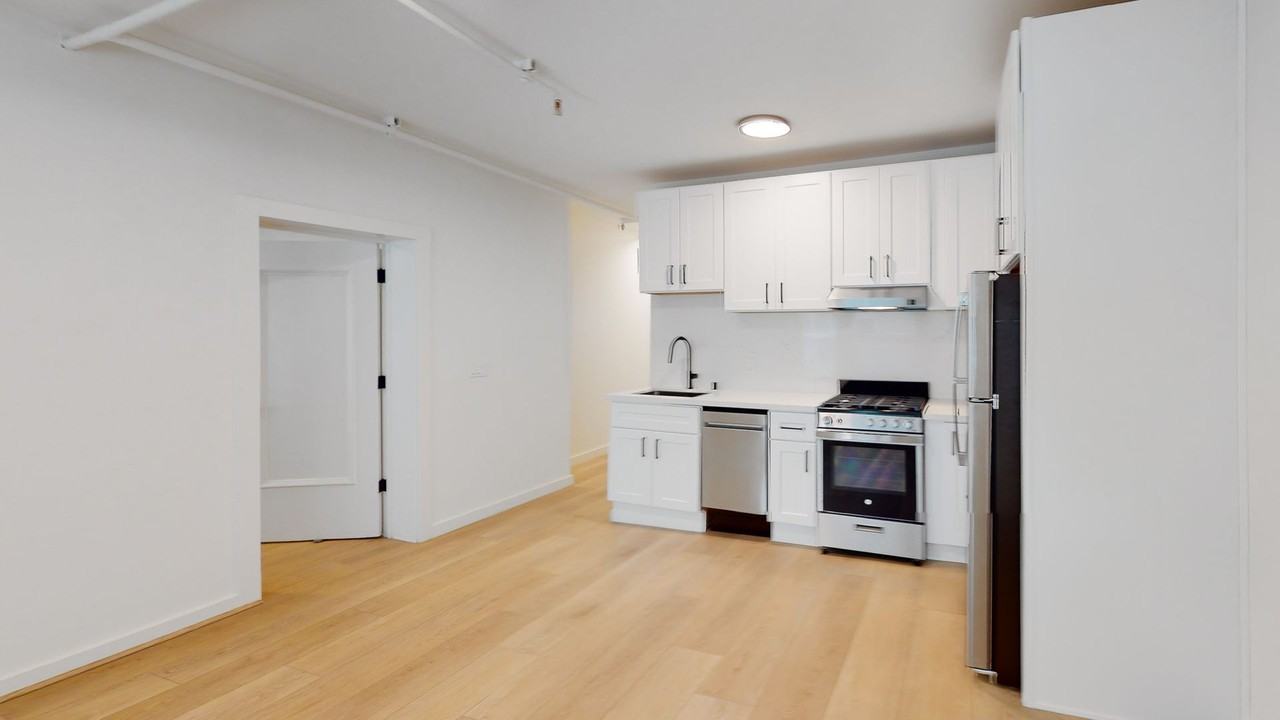 903 Pine St #6 - Photo 4 of 15