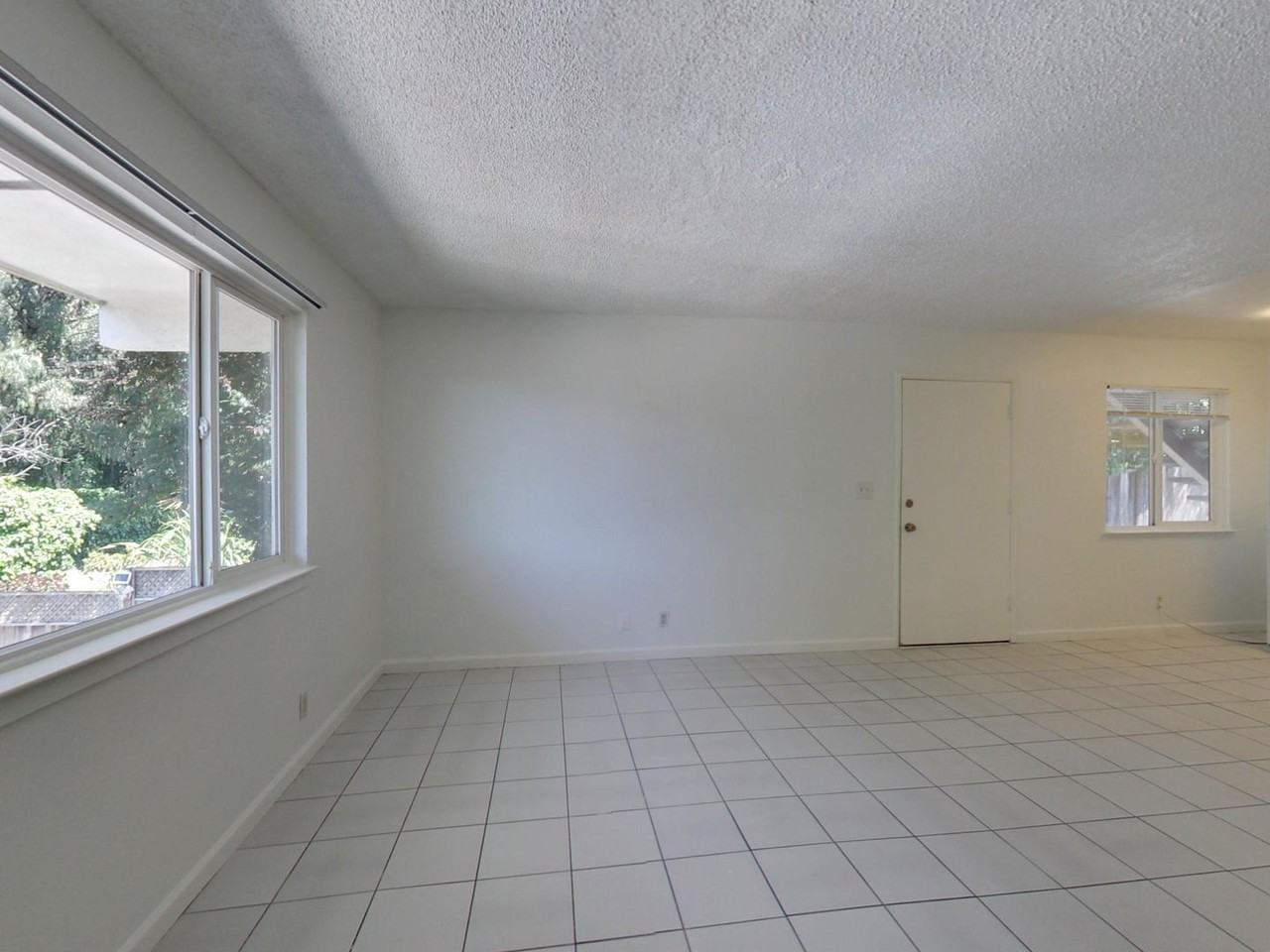 3107 Willow Rd - Photo 2 of 18