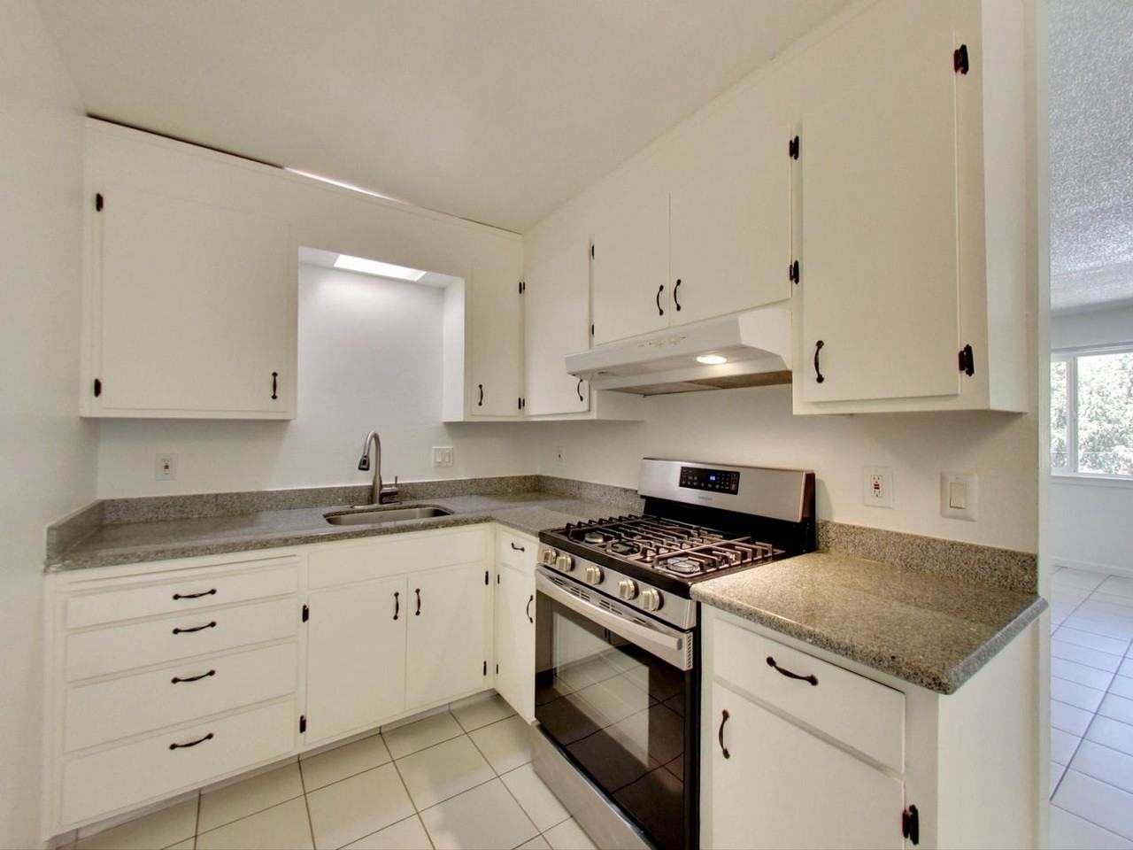 3107 Willow Rd - Photo 4 of 18