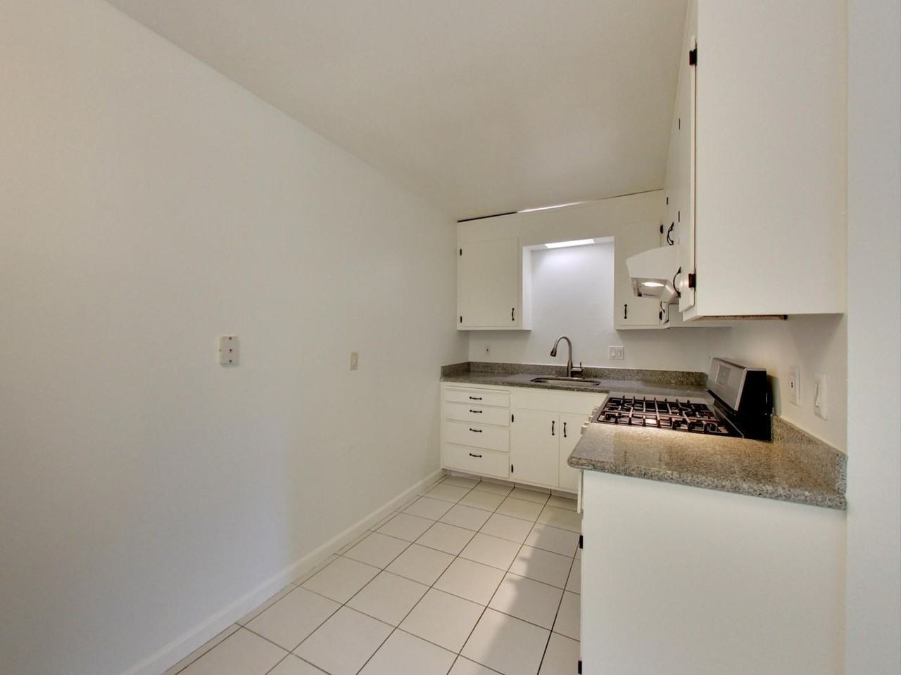 3107 Willow Rd - Photo 5 of 18