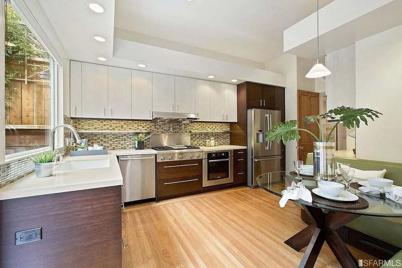 450 Fair Oaks St - Photo 5 of 24
