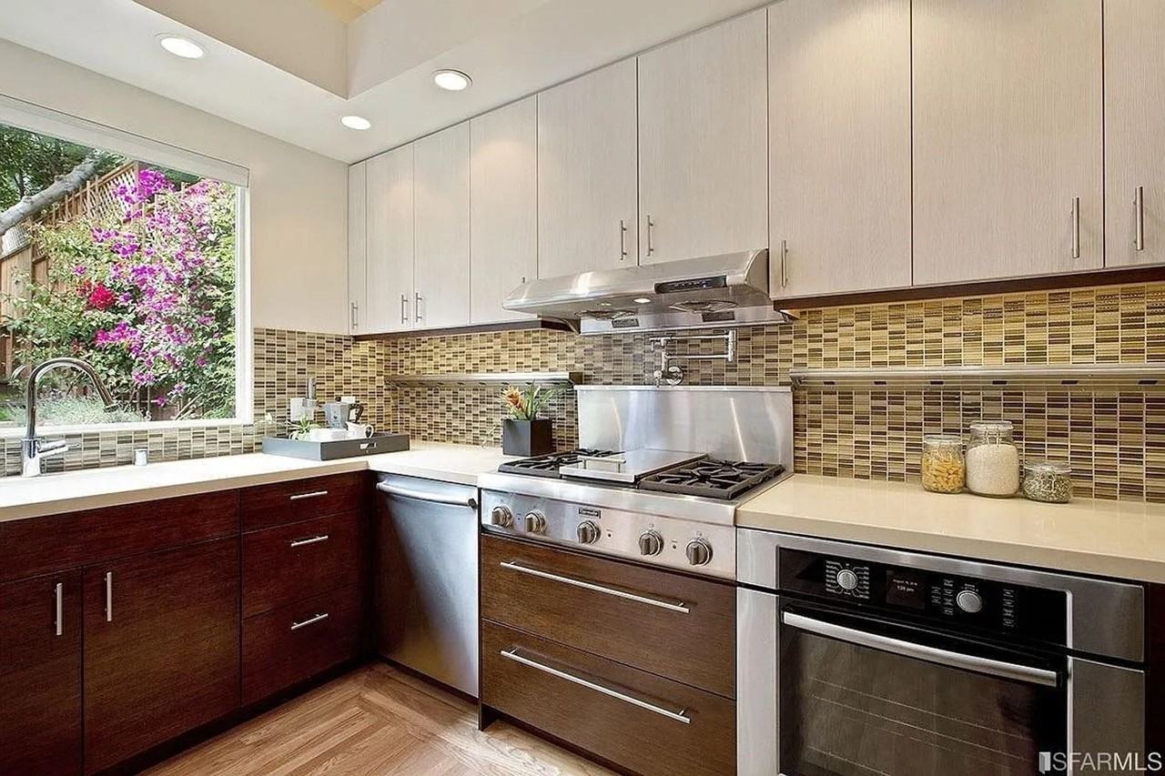 450 Fair Oaks St - Photo 6 of 24