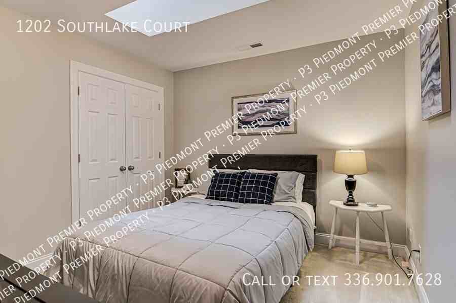 1202 Southlake Ct - Photo 7 of 35