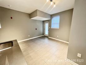 533 N Budd St #1A - Photo 1 of 1