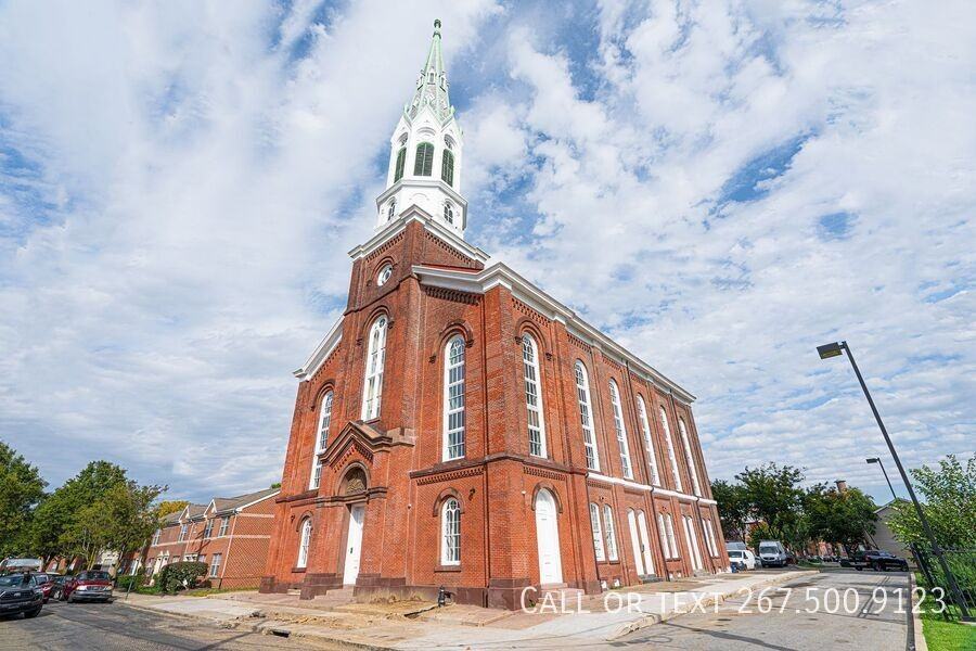 1001 S 4th St #30 - Photo 2 of 15