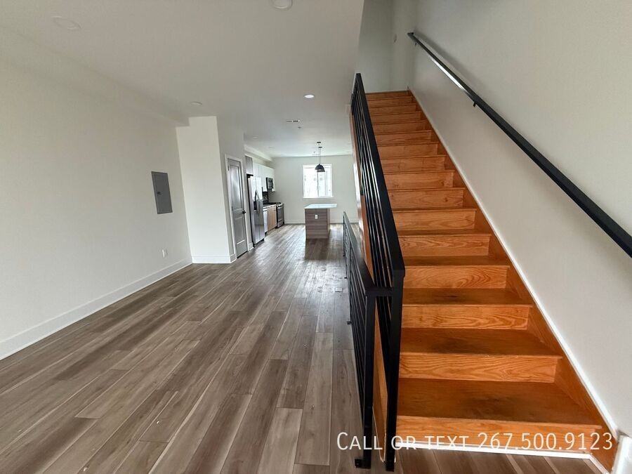 2500 E Tioga St - Photo 3 of 19