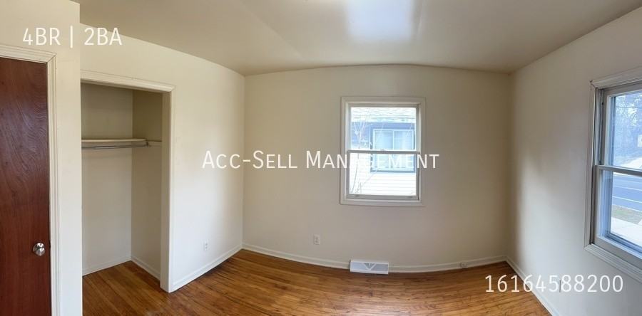 530 Hall St Se - Photo 6 of 16