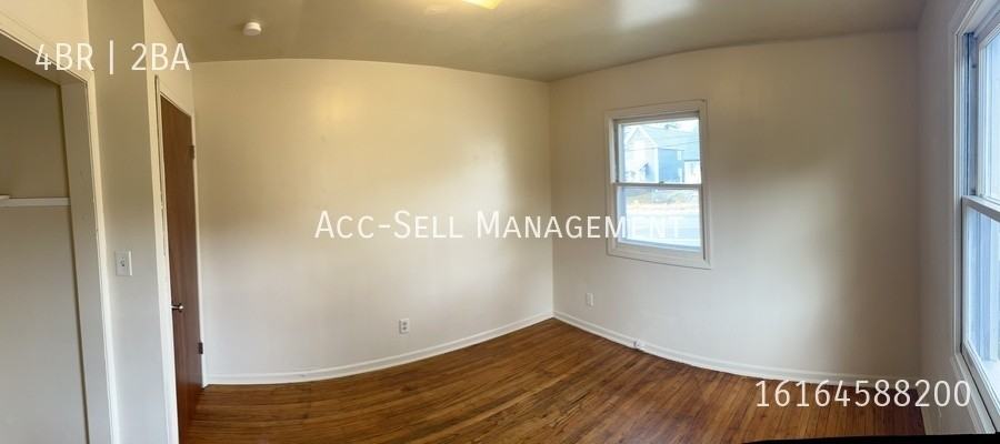 530 Hall St Se - Photo 7 of 16