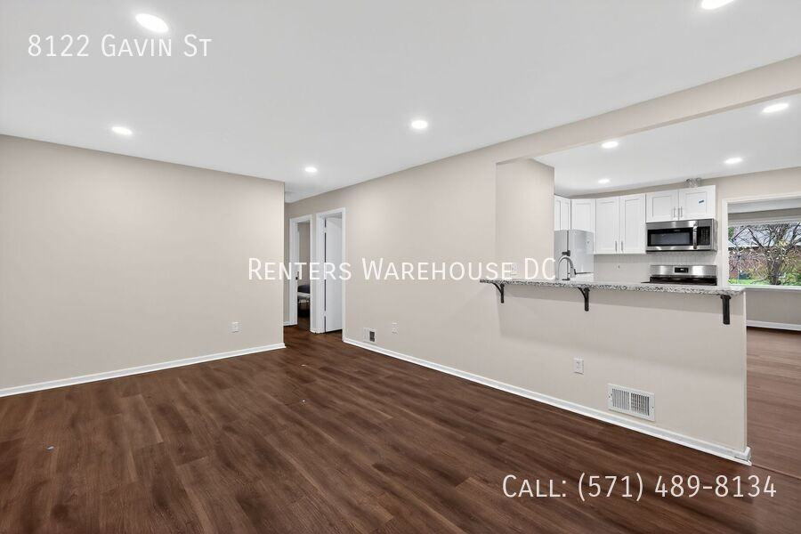 8122 Gavin St - Photo 3 of 15