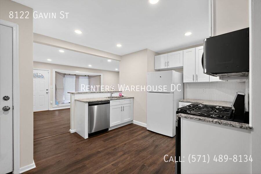 8122 Gavin St - Photo 5 of 15