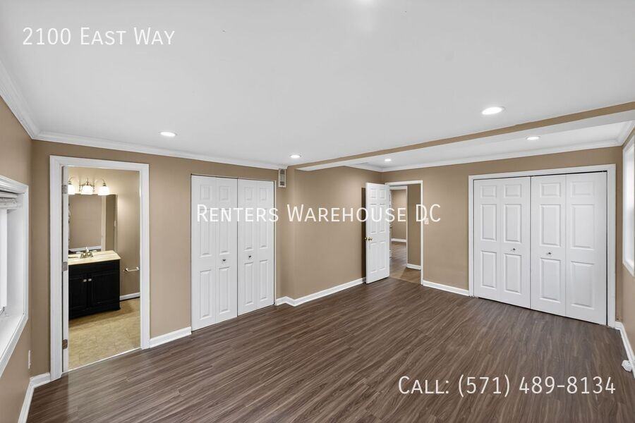 2100 Eastway - Photo 4 of 15