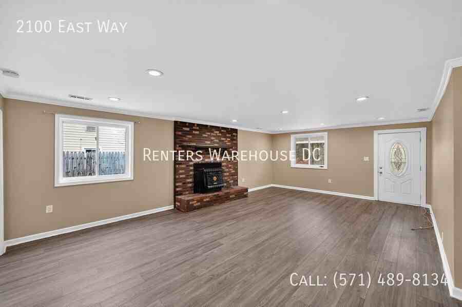 2100 Eastway - Photo 7 of 15