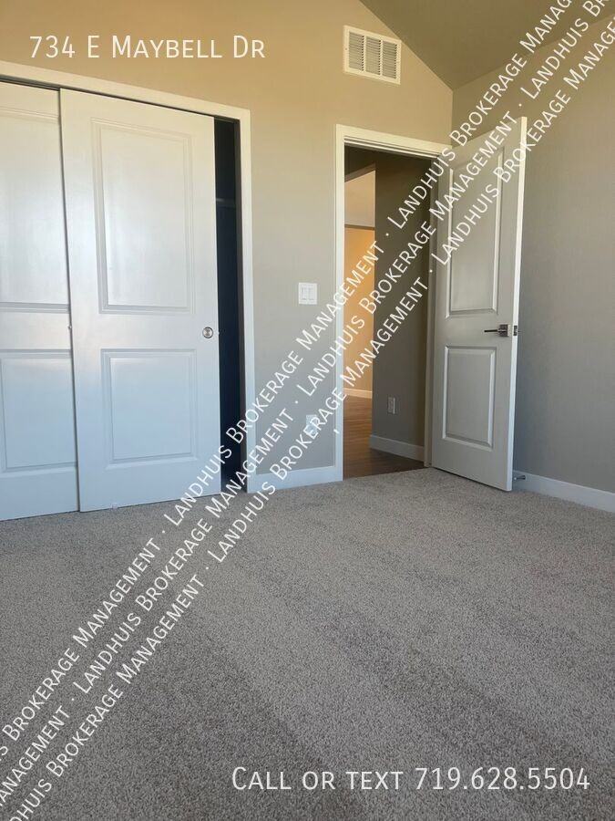 734 E Maybell Dr - Photo 4 of 14