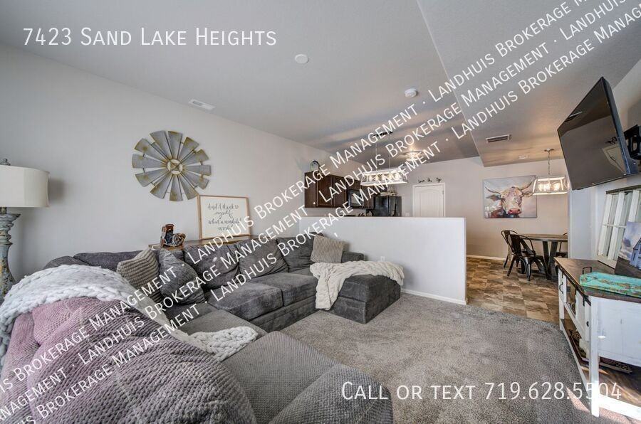 7423 Sand Lake Hts - Photo 2 of 14