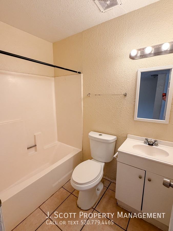 1753 E Harvard St #1 - Photo 7 of 8