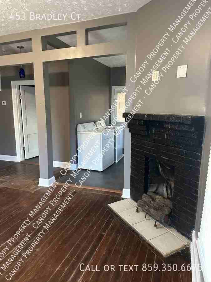 453 Bradley Ct - Photo 5 of 18