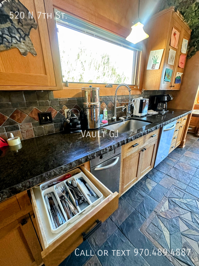 520 N 7th St - Photo 6 of 35