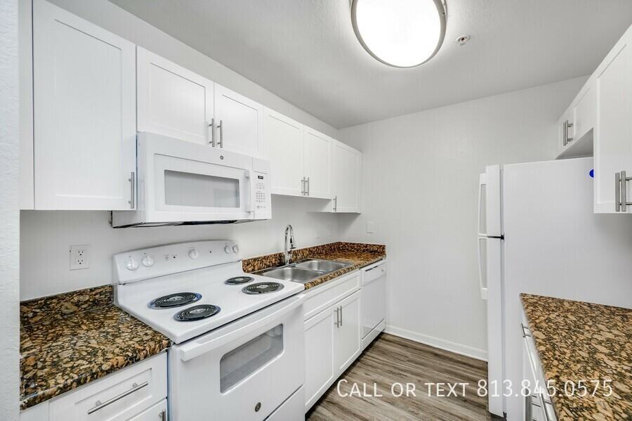 Uptown Palms Apartments - Photo 4 of 16