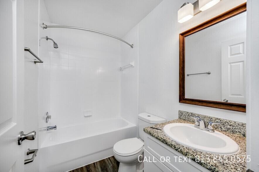 Uptown Palms Apartments - Photo 6 of 16