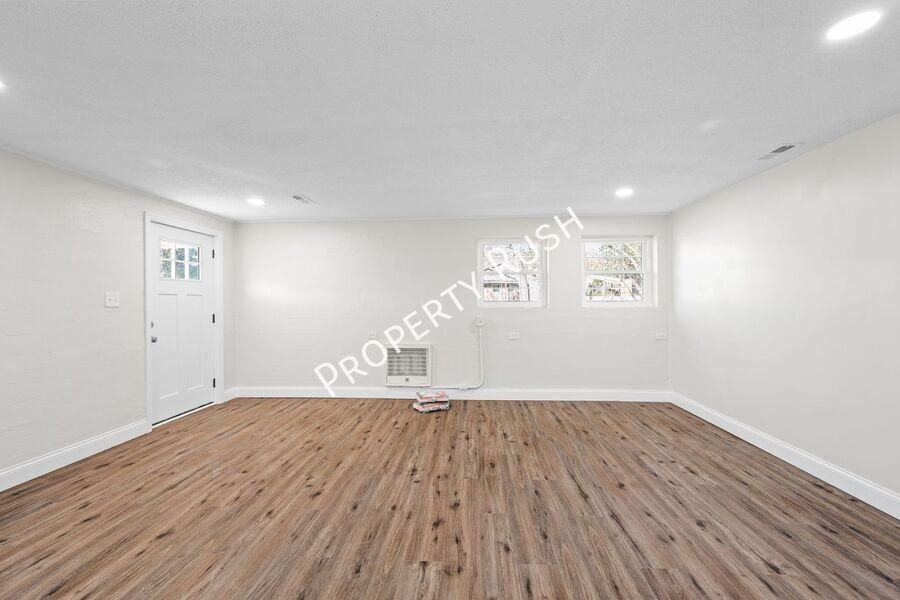 3217 Copperstone Trl - Photo 3 of 16