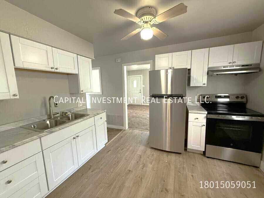 1449 W 400 S - Photo 4 of 12