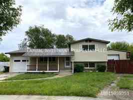 featured image of 2989 S Rae St