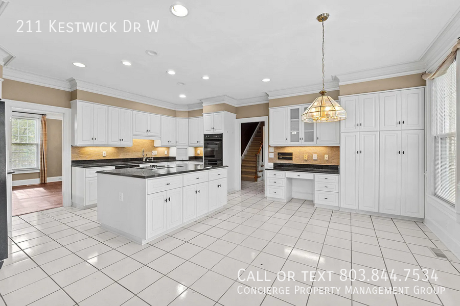 211 Kestwick Dr W - Photo 7 of 25