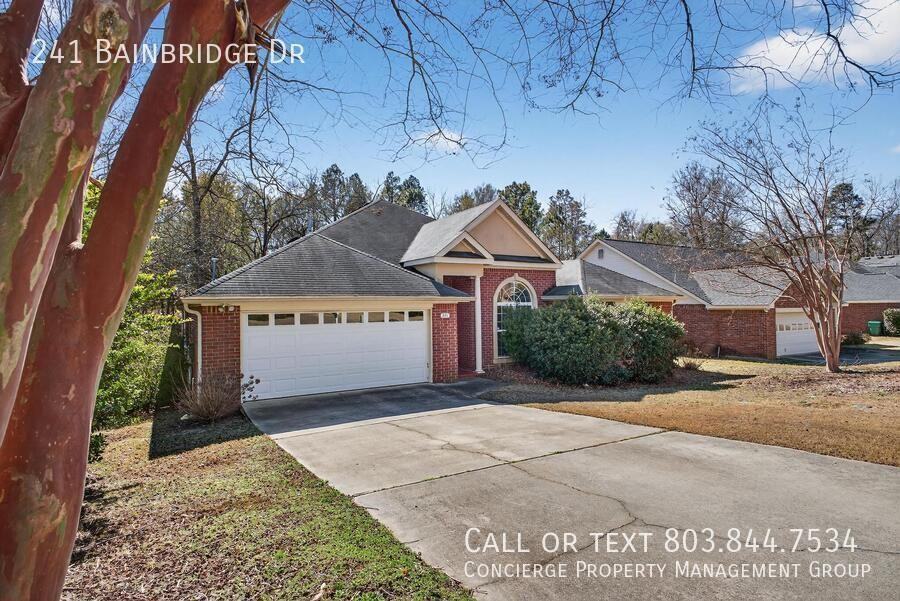 241 Bainbridge Dr - Photo 2 of 28